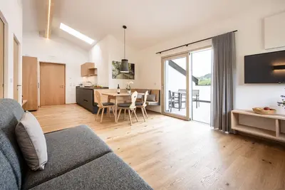 Image de Appartement \"Blauburgunder\" avec vue sur la montagne, piscine partagée et Wi-Fi