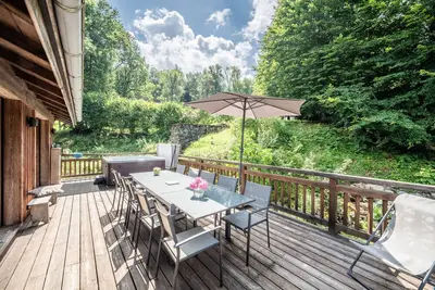 Image de Chalet \"La Glière De L'Etelley\" avec vue sur la montagne, terrasse privée et Wi-Fi