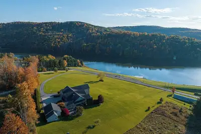 Image de Lake View Lodge w/ Indoor Pool, Hot Tub, Theater