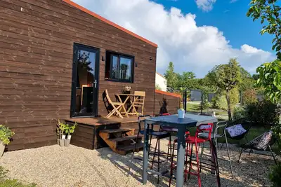 Image de Null 'Tiny La Part Des Anges' avec Terrasse Privée, Jardin Privé et Climatisation