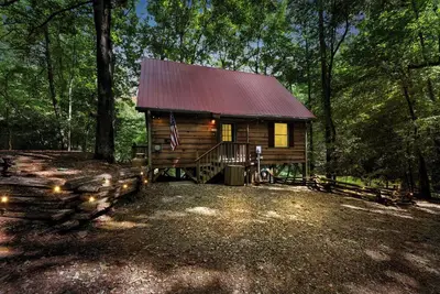 Image de Private Fishing Lake, Hot Tub, Fire Pit, Walking Trails And Nearby Wineries