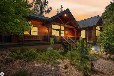 Image de Studio luxury apartment with private lake access