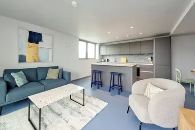 Image de Elegant two-bedroom apartment in vibrant Poplar