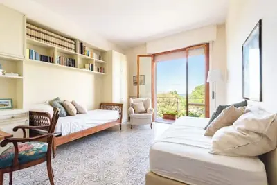 Image de A stone's throw from the Ghiaie