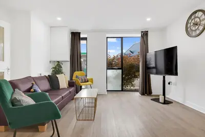 Image de Pass the Keys | Canning Town + ExCel Centre + Balcony