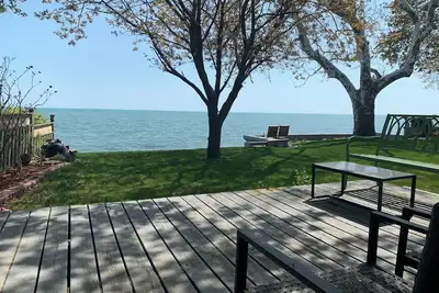 Image de \"Hook, Line, & Sinker\"- At the edge of Erie; 7 days stay plus 1 chartering free\n