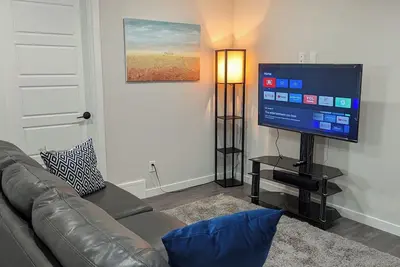 Image de The Fruitful Vineyard- Home in NorthWest Calgary|Yyc|Banff|Stampede|UofC