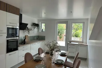 Image de Appartement lumineux et calme avec terrasse et jardin dans centre ville de Vire