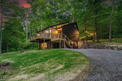 Image de CozyHollow Fishing, game garage & modern interior. Close to Columbus + Nashville