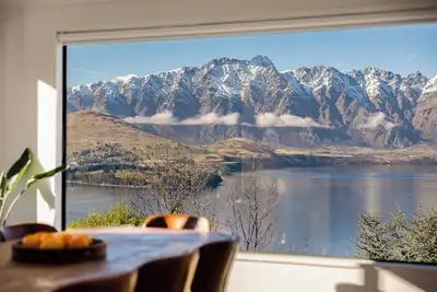 Image de Fabulous Home with Great Views!