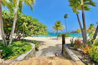 Image de Tropical Sands 🌴 Luxury Beachfront Condo at Elysian Beach Resort