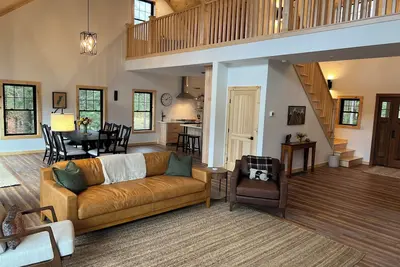Image de Waterfront Home on Trout Lake - Paddle Boards, Kayaks & Canoe