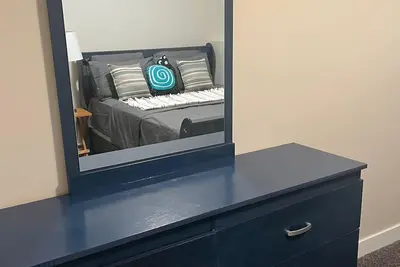 Image de Basement Suite Nest with WiFi in Airdrie