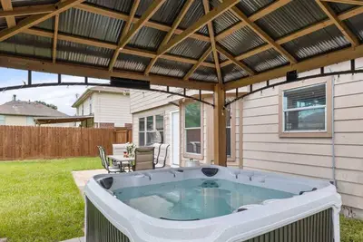 Image de Brand New 4Bd 2Baths Home With Hot Tub