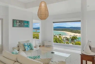 Image de 54 Lake - Beautiful Views, Perfect Location!