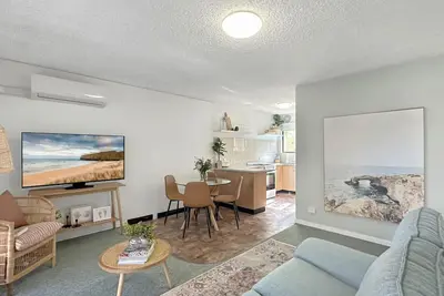 Image de The Essentials Unit 2 - 1 Marine Parade