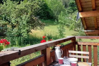 Image de L'orée du bois \nLe calme au milieu des montagnes \nAppartement T3