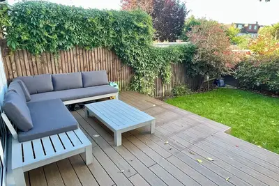 Image de Stylish family home in Greater London, steps from the Thames, High St, and parks