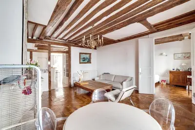 Image de Charming-Rustic 2bd Apartment, Tuileries-Rivoli