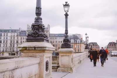 Image de Cosy Parisian Haven: 2-Bedroom Apartment Near Louvre And CHÂTELET Les Halles