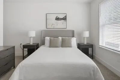 Image de Landing | Stylish 2bd, Gym, Clubhouse