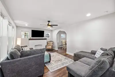 Image de Cozy 3-bedroom house with WiFi, Ac in enjoyable Columbus