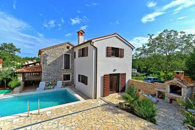 Image de Maison de vacances avec piscine et climatisation