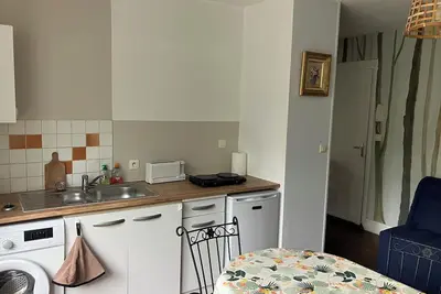 Image de Appartement Au Rez De Chaussee Au Sein D'Une Maison De Caractere Avec Jardin
