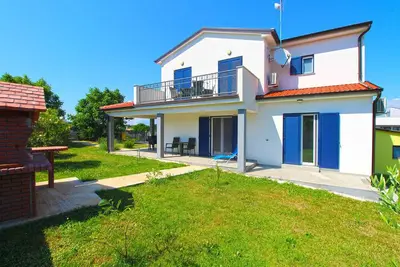 Image de Maison de vacances avec grand jardin et barbecue