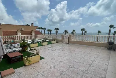 Image de Vivienda en Primera Línea del Mar Menor. Sol, Playa y Golf. . . ¡todo a un Paso!