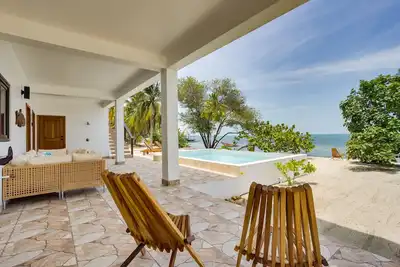 Image de Permit To Play 1 - Caribbean Seafront Home 1 bedroom 1+ bath