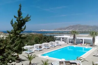 Image de Grand Villa Sea View with Outdoor Hot Tub