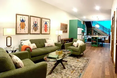 Image de New luxury 2-story loft in heart of walkable, historic Southside neighborhood