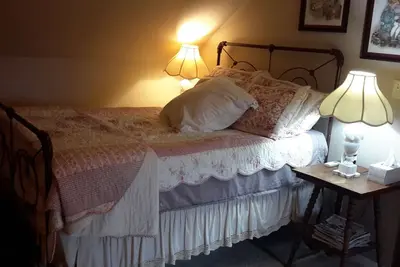Image de Cozy 1-bedroom loft efficiency apartment in tranquil Ledbetter with WiFi, Ac