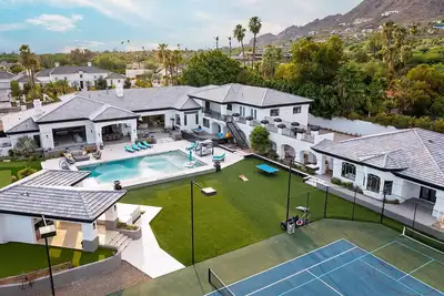 Image de Resort-Style Villa | Pool • Pickleball • Golf • Relaxation