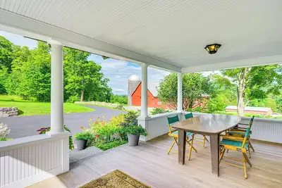 Image de Idyllic Vermont Farmhouse: Mtn Views on 200 Acres!