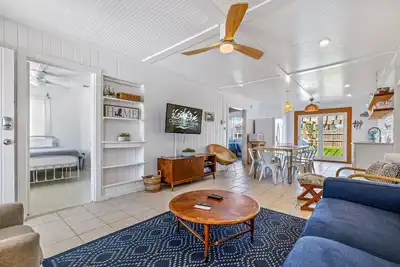 Image de Lunar Tide: Pet Friendly, Oceanside, Close to Beach and Avalon Pier