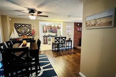 Image de Sandy Shores Escape - Onset Bay Getaway!