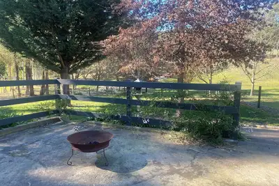 Image de A cosy fully renovated 2 bedroom dairy, in the heart of the Adelaide Hills