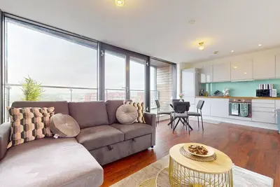 Image de Basildon - 2 Bed Flat - Sleeps 5 - Near Station