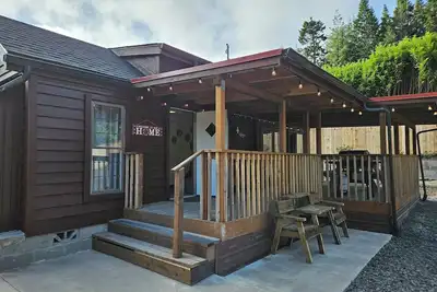 Image de So much to enjoy at this 2-bedroom cottage in Charming Lakeside.