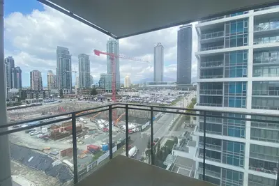 Image de Chic Urban Retreat in Burnaby – Modern Apartment on Alpha Ave