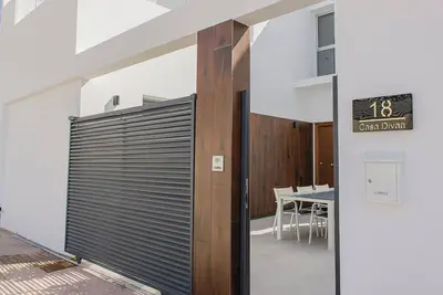 Image de Casa Divaa Relax and enjoy in luxurious new construction villa with private pool.