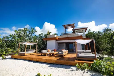 Image de Beach Side Villa to Rent in Providenciales