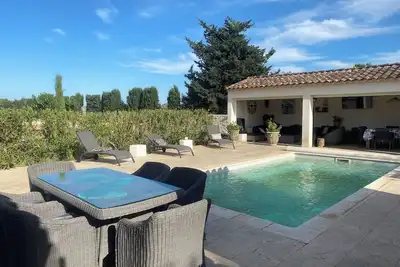 Image de Villa avec piscine chauffée, pool house et terrain de petanque