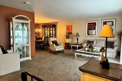 Image de Cozy 4-bedroom house in wonderful Matteson with Ac, WiFi