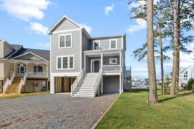 Image de Stacked Deck - Spectacular Bay Views - Waterfront!