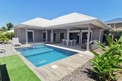 Image de Villa à Sainte Anne G138a - 3 chambres piscine