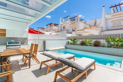 Image de Luxurious 3 Bdr House W/ Pool & Bbq by LovelyStay