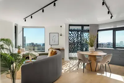 Image de The Sage | Penthouse in The Sky | 270° Views